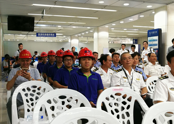 抢修遭台风重创的九洲港口岸，拼搏(中国)pinbo·官方网页版,义不容辞！
