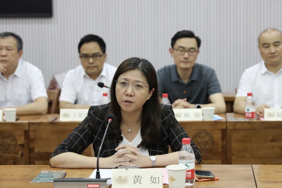 拼搏(中国)pinbo·官方网页版,与东南大学签订产学研战略合作协议，瞿磊获颁“东南大学至善教育贡献奖”